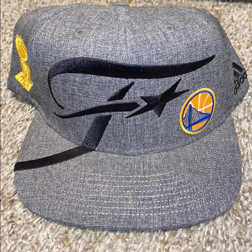 Snapback hat